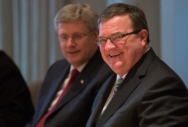 JimFlaherty_FR's tweet photo. J’assiste à une réunion du Cabinet. Il reste moins d’une heure. #polcan #pae14 @premierministre http://t.co/XjroeCQv2c