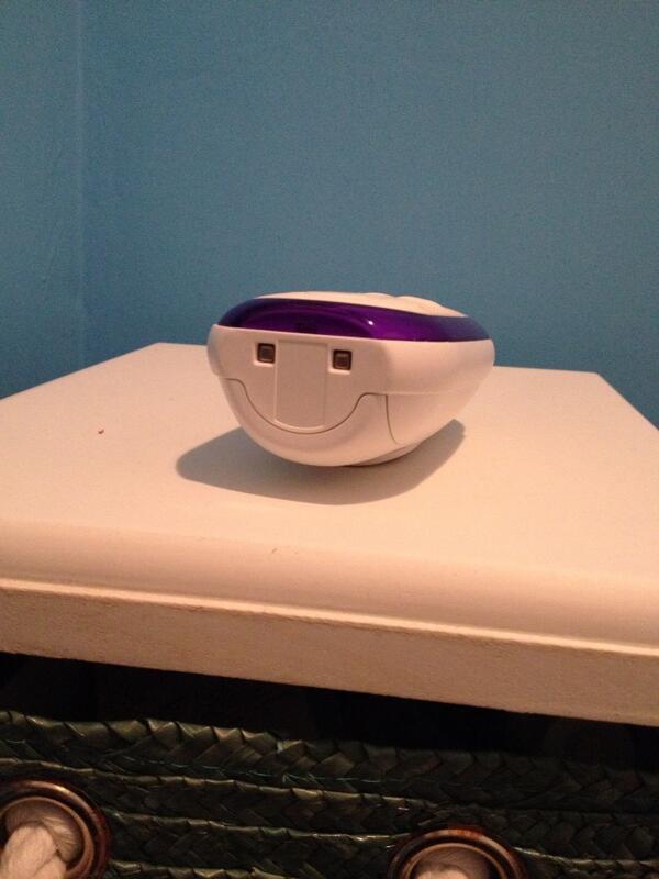 Genehunt1981's tweet photo. @FacesPics Beaming baby monitor http://t.co/z3KyYJgdnf