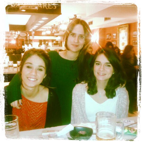 LuciaCSolleiro's tweet photo. Empezando la noche @mersancho http://t.co/oTr4XWwiI2