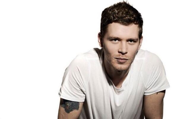 secretodeNinaa's tweet photo. #klaus http://t.co/JHaJ3rmA03