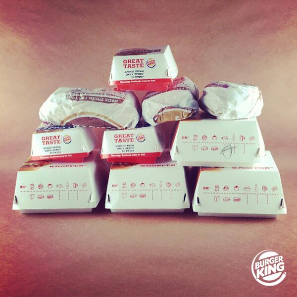 BugerKing75's tweet photo. One of each? #likeaking http://t.co/WXGEWsrbyF