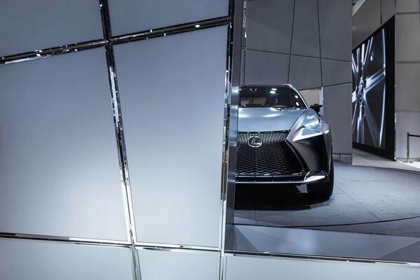 Lexus's tweet photo. Peek-a-boo. #LexusLFNX #design http://t.co/cY5oKN7NAC