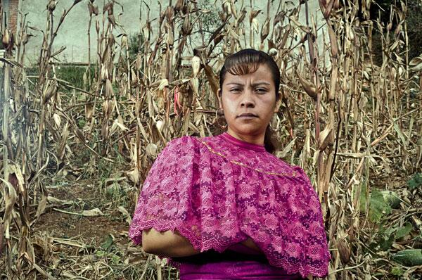 gobmx's tweet photo. La @FototecaINAH invita: #Exposición: Arrullo para otros de Patricia Aridjis. Sala Nacho López. #Pachuca @inah_mx http://t.co/u5nO5KLZio