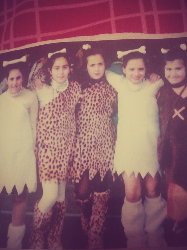 leii8's tweet photo. Disfrutar con lo que se encuentra una en su baul de los recuerdos @__aiinara @11santosL @ane_vii #salce #malotas jeje http://t.co/CogIg9JyMv
