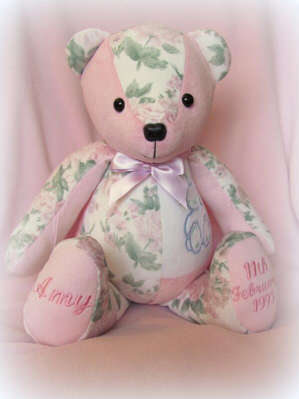 SaltMemoryBears's tweet image. Memory Bear made from 21 year old babygrows for a 21st birthday present. #memorybear salthomeandgifts.co.uk