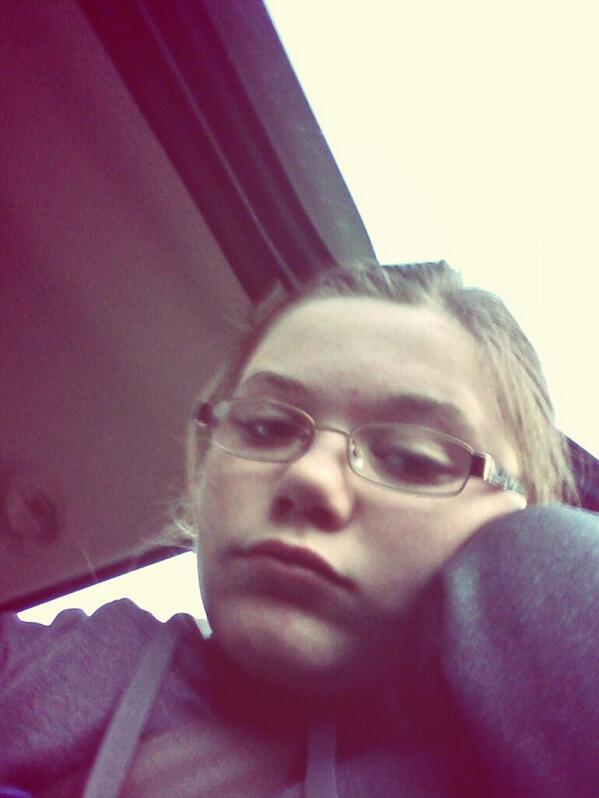 EliseeaScott's tweet photo. Can you tell that im lonely?#lonely#canyoutell http://t.co/fBZY2tInmb