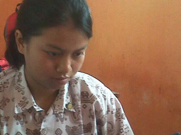 socialone_8's tweet photo. Ketua kelas nya peak :D @TyasKunay http://t.co/TebF2TFmvD