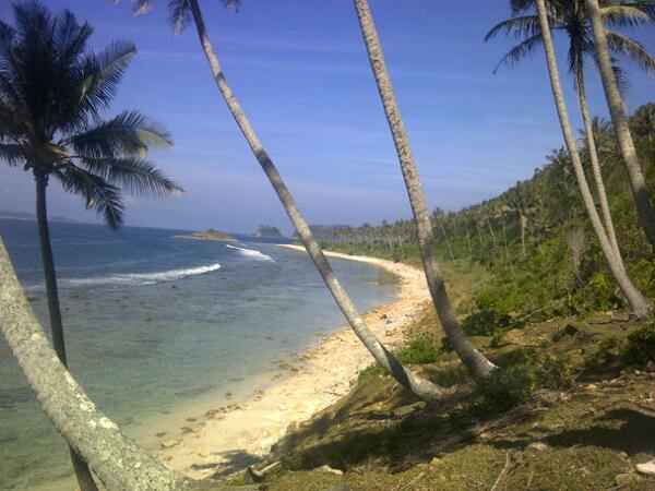 Teukumoe's tweet photo. Pulau bunta :) http://t.co/VV2WFiQVQv
