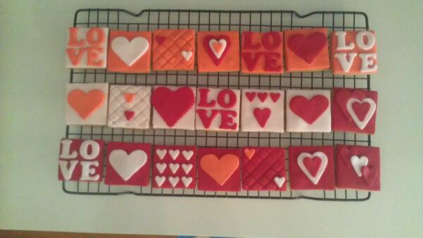 Valentine's Day Cookies <a href="/mycakeschool/">MyCakeSchool.com</a> <a href="/mycakedeco/">Cake Decorating</a> @GingerbreadLne_ <a href="/BakeOffAU/">#BakeOffAU</a> #love #ValentinesDay