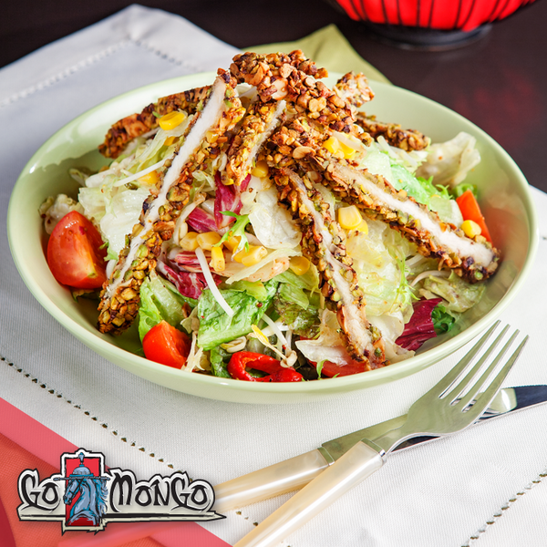 gomongo_mbbq's tweet photo. Bu öğle yemeğinde klasik bir salatadan fazlası için, #GoMongo Krokanlı Tavuk Salatası’na ne dersiniz? http://t.co/Q3TAJ8oItw