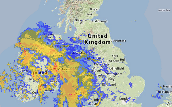 Ross_Hutchinson's tweet photo. It's the calm before the STORM. Look what's on the way! #Gales #Snow #Rain #Radar http://t.co/rAKHme3YTN