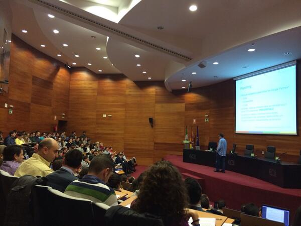 ManuelFernandeM's tweet photo. En #GoogleAcademies #Sevilla http://t.co/Fx1CQIQLTF