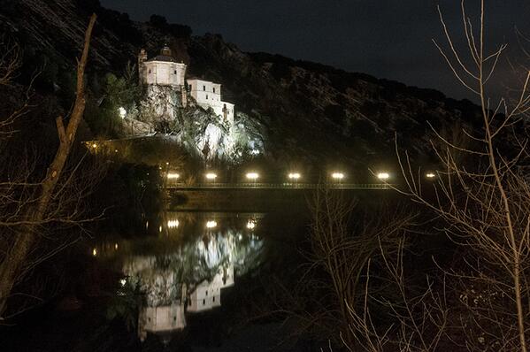 desdeSoria's tweet photo. Un paseo hasta San Saturio nevado. http://t.co/yP1B0y8tlt http://t.co/ElWP0JNQnm
