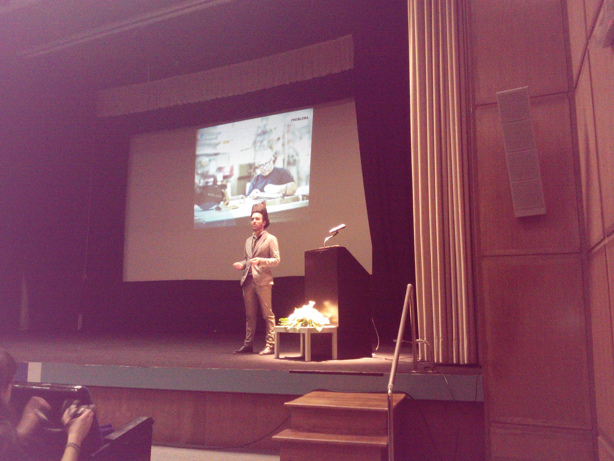 Embedded image permalink