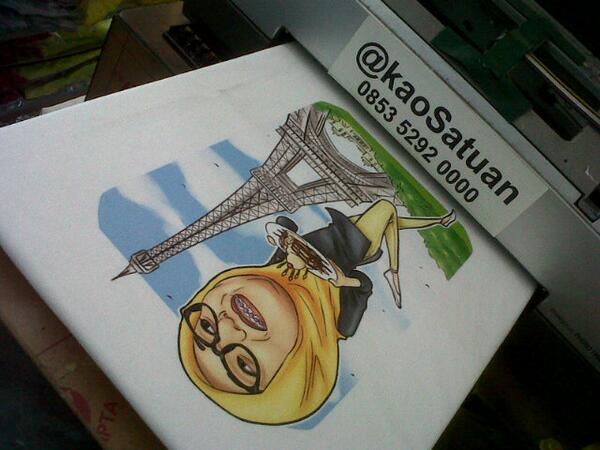 KaoSatuan's tweet photo. Bikin kado hadiah ultah dengan kaos satuan. Silahkan :) http://t.co/wBs0dVjNXR