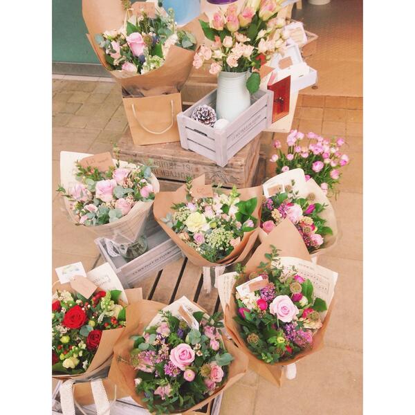 Flower madness has begun!! 🌷🌿 #valentinesflowers #sheffield #flowers #wintergardenpopup #sheffieldbizhour