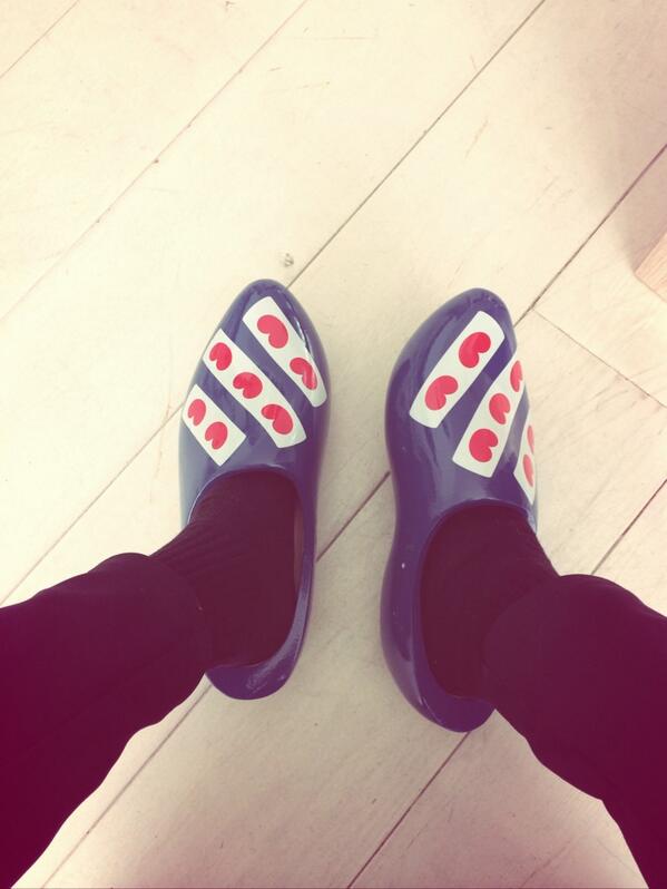 A_Finnbogason's tweet photo. Happy with my new shoes I just received #klompen #fashionismypassion http://t.co/gF54zAdEme