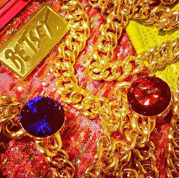 Embedded image permalink