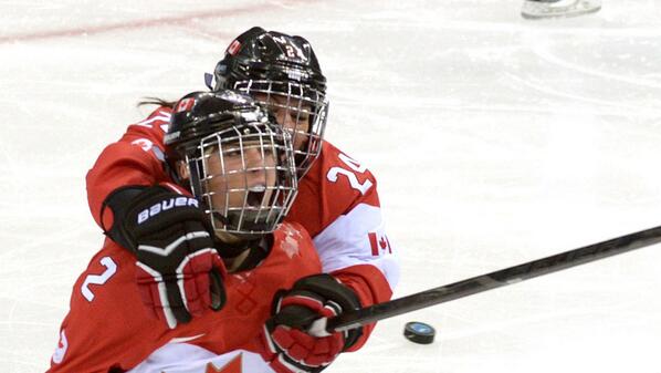 ow.ly/ty73m <- @HC_Women beats USA 3-2. <a href="/MeghanAgosta/">Meghan Agosta</a> celebrates birthday with two goals. #WeAreWinter