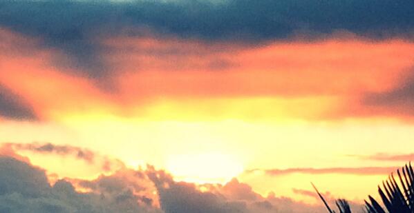 Prunity's tweet photo. #Sunset# Reunion Island! 974<3 http://t.co/reQDVXrrvQ