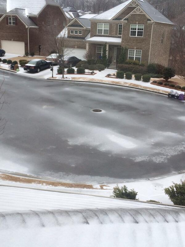 prattpande's tweet photo. Roads all ices in our subdivision #lakesatsugarloaf #duluth #gwinnett #StormWatchOn2 http://t.co/ABlmlDOVhX