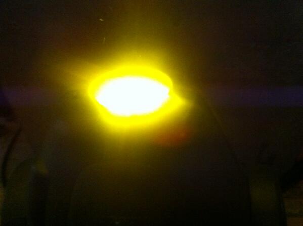 Ignacio_Molina5's tweet photo. Un foco amarillo SCHWEPPES!!! #yogano #todoshurra #imparables2014 http://t.co/oH8hX6rm7B