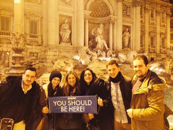 barbajohn87's tweet photo. we <3 travelling! http://t.co/mtkFHQRNcs