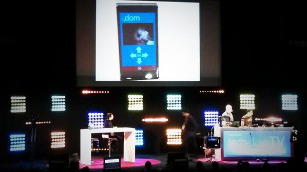 mattmoro's tweet image. #R2C2: Remote Restau Chat et Chiwawa !  #mstechdays #ConnectedObject http://t.co/6uxcHKhfKB&quot;