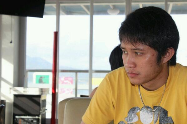 BoyPinontoan's tweet photo. Iya cinta,,:) "@sonyagabrella: Semangat kerjanya..@BoyPinontoan LOVE U..♥ Tuhan Yesus Memberkati.. http://t.co/VzZmvqLEl7"