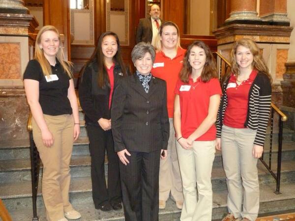 Thank you @joniernst for meeting with some of our FCCLA chapter members on Monday! #DayAtTheCapitol #FCCLA #FCCLAWeek