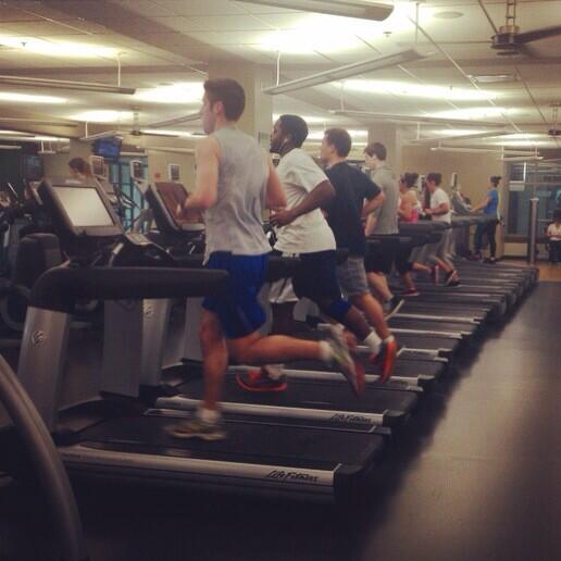 MURecreation's tweet image. Gettin that cardio in!! #FindYourFit #GetRec'd #RecFitness