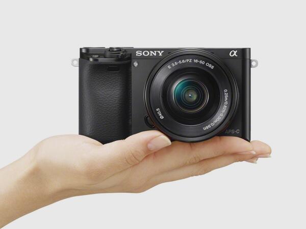 New Sony camera takes 11 shots a second, and focuses almost instantly wrd.cm/1m9esmV