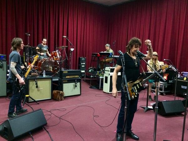 TheRealSambora's tweet photo. Rehearsals Day Two.    Look a lot like Day One.  Feb 12, 2014 - LA http://t.co/jBvnjTz3jj