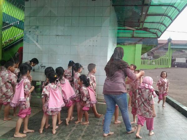 AyamBule's tweet photo. Yuk sholat dhuha dulu yuks =) http://t.co/Ixq3DNnZdd