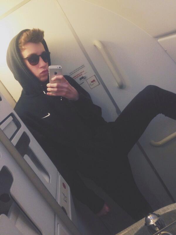 JackBaran's tweet photo. so bored http://t.co/TpTwGdQeKF