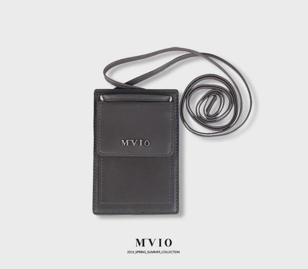 어느 옷에나 자연스럽게 매치할 수 있을 뿐만 아니라, 시간이 지날수록 자연스런 멋이 묻어나는 소가죽 카드지갑. 좋아요!! Gray Card Case_MK4A9M1213
