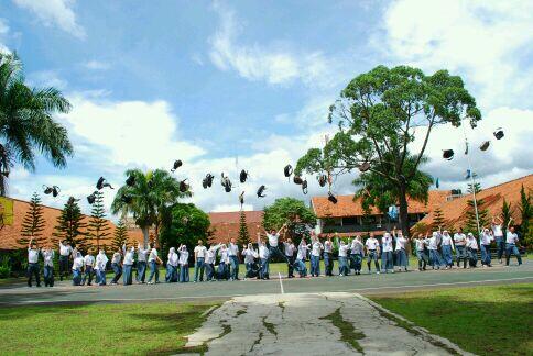 infogarut's tweet photo. SMAN 1 Garut > @fslakbr memories Merdeka91 http://t.co/cdd4CzhweT