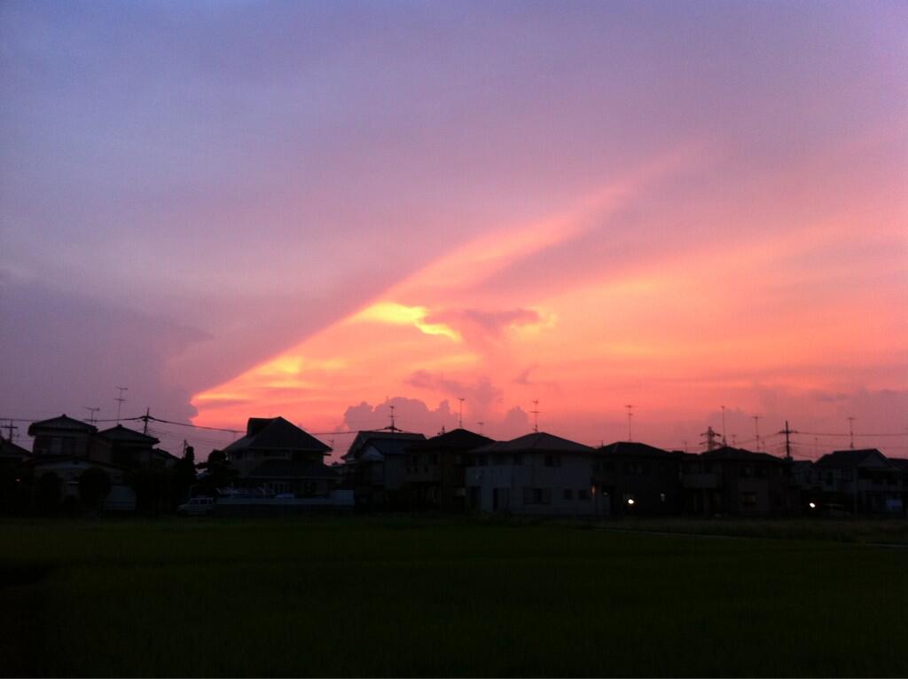 吉澤 章吾 on Twitter "朝焼け色の空に またたく星ひとつ 小さな光が照らす 大いなる勇気 何気ない日々