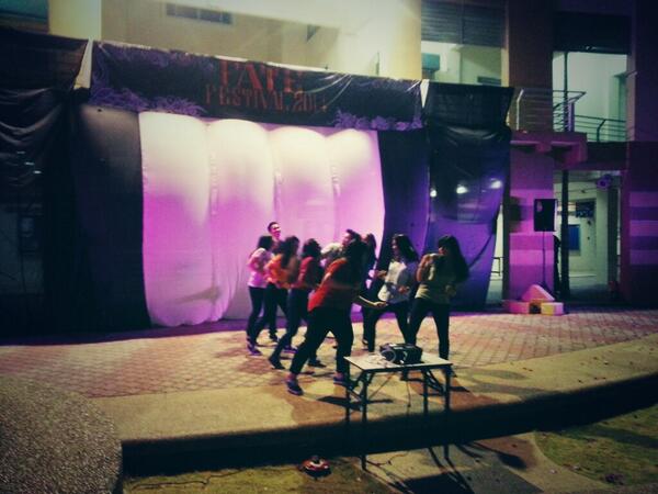 30Unity's tweet image. What are they doing?? Come on guys..let's dance together here @fatefestival ! #30yearsofunity