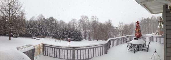 SheafferDanny's tweet image. Mayberry NC " Mt.Airy NC" @WeatherNation all quiet so far , #stillhavepower