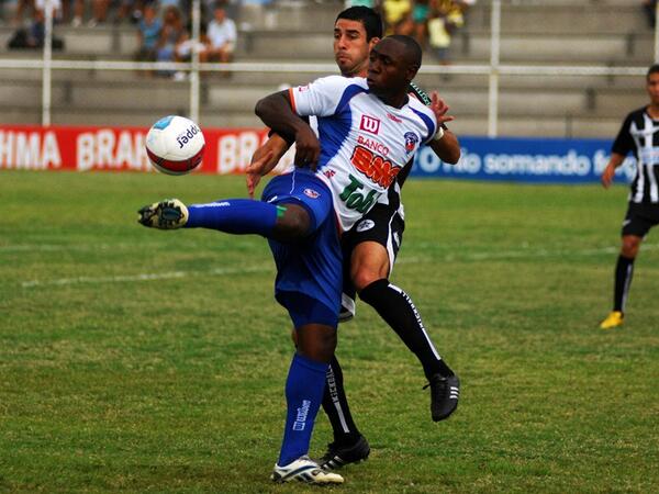 Szrot_Import's tweet photo. Gilcimar (Brazylia) - 2005 Zagłębie Lubin (1 mecz); 13 minut, czerwona kartka i lot do Brazylii http://t.co/H7a8yuQHxr