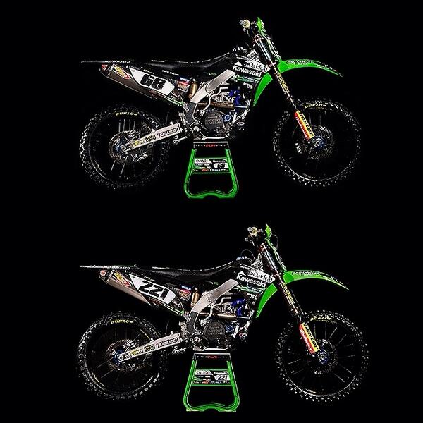 First look at the 2014 Oakleaf #Kawasaki team bikes of @proit221 and Shane Carless #motocross
 instagram.com/motomagazine