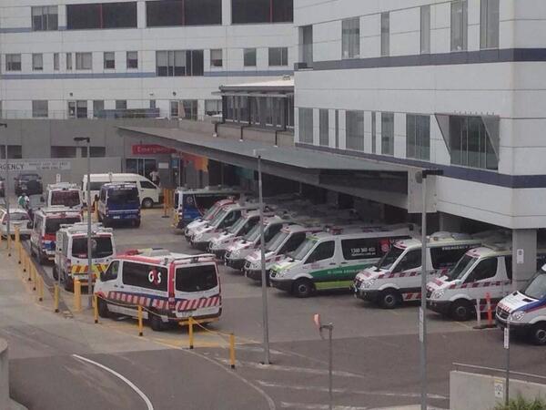 JasonMontfort's tweet image. Austin Hospital 14/02/14 Ambulances unavailable to respond. #ambulancecrisis #sackdaviddavis @DeeRyall @BradBattinMP