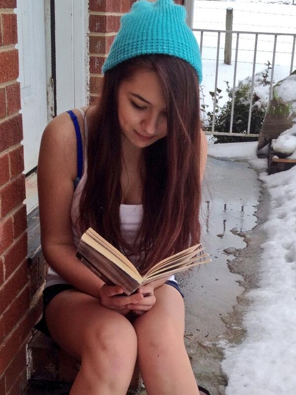 sayluhm's tweet image. the things I do for extra credit 😂 @gingerisenhour #readinginthesnow #hgcs2014