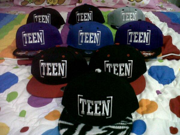 keren! RT @jocelinedinata_: [TEEN] snapback\m/ @teencommunity_