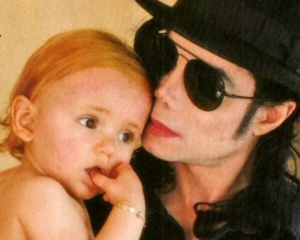 mjjforever0's tweet photo. @princemjjjaxon happy 17 http://t.co/1cZ2LzT4sN
