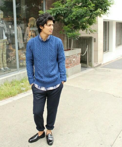 Eiichi Yukishita Twitter ನಲ ಲ Menz Oshare Journal Standard 伊達男は素足に革靴できめる Http T Co Gfmftbm4af そうそうさっきのセーターの中にシャツってのはこんな感じ シャツ の襟とかがセーターの襟からちょい出てるだかでも爽やかな印象に