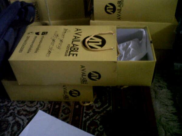 Moodeproject's tweet photo. "Dikasih kardus kak?" Saya jawab: YES SURE. (Ini contohnya) http://t.co/1mwBXSev7O