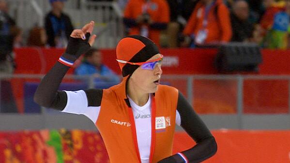 ZILVER Ireen Wüst (<a href="/Ireenw/">Ireen Wüst</a>) op 1.000 meter. Iedereen bijt zich stuk op winnende tijd Hong Zhang. BRONS <a href="/Margotboer/">Margot Boer</a>