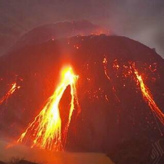 Gunung Kelud erupsi,mohon doanya untuk saudara kita di jatim